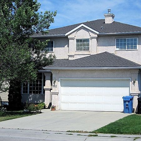 Brother Li Homestay YYC Exterior foto