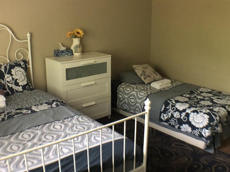 Brother Li Homestay YYC Exterior foto